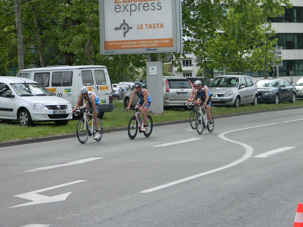 Bordeaux, vélo 1/2 tour