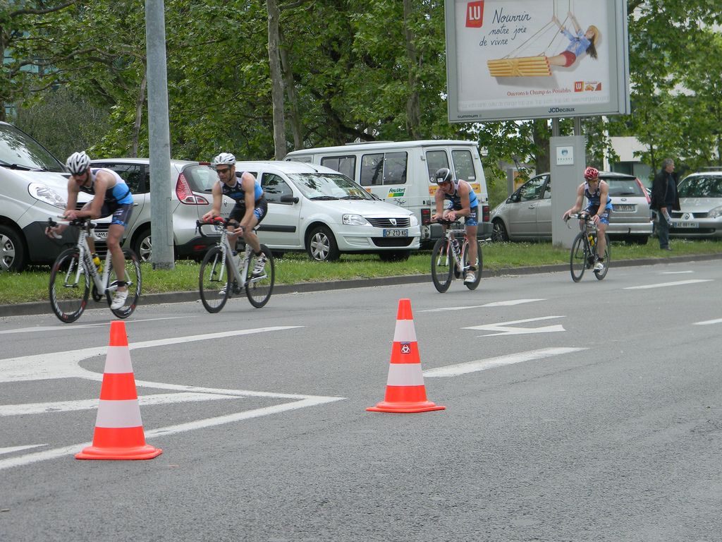 Bordeaux, vélo 1/2 tour